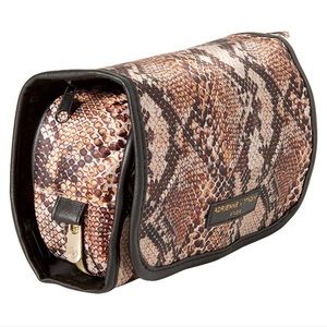 Adrienne Vittadini  Hanging Beauty Organizer